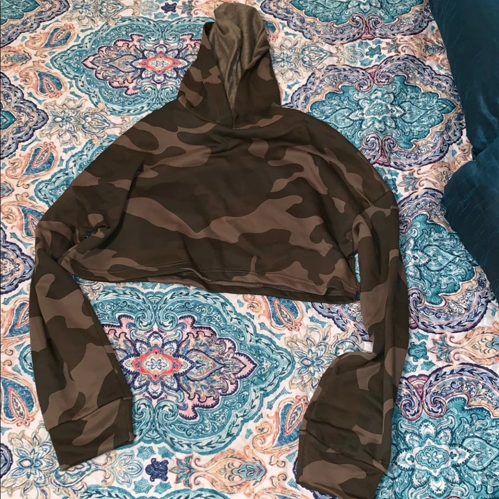 Cropped hoodie